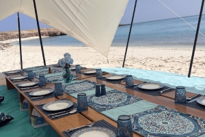 Heldagsopplevelse på Damaniyat-øya med strandgrill