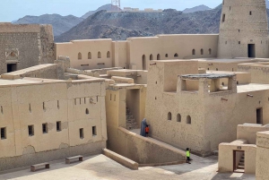 Dia inteiro no Mercado e Forte de Nizwa - Castelo de Jabreen - Forte de Bahla