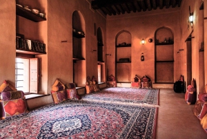 Całodniowa wycieczka w Omanie: Czarujące forty Nizwa i Jabreen