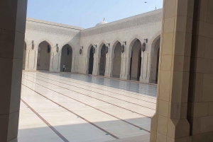 Najważniejsze atrakcje wycieczki po mieście Muscat prywatnym samochodem z przewodnikiem