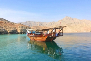 Khasab: Obserwowanie delfinów, nurkowanie ze sprzętem i lunch