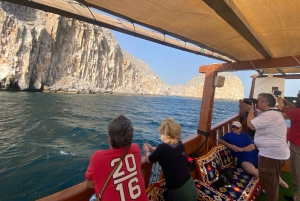 Khasab: Obserwowanie delfinów, nurkowanie ze sprzętem i lunch