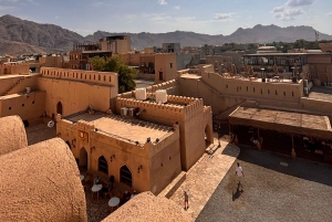 Muscat: avventura in 4x4 attraverso Jebel Akhdar e Nizwa