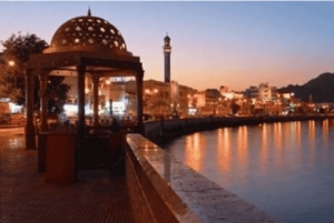 Muscat: byomvisning i gruppe med lokal guide og henting/avlevering