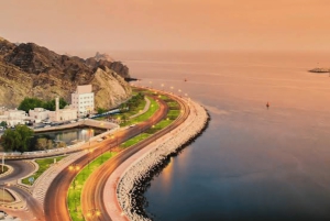 Muscat: byomvisning i gruppe med lokal guide og henting/avlevering