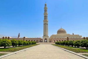 Omã: passeio privado pela cidade de Mascate com transporte de ida e volta