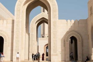 Muscat: Night Tour 4 Hours