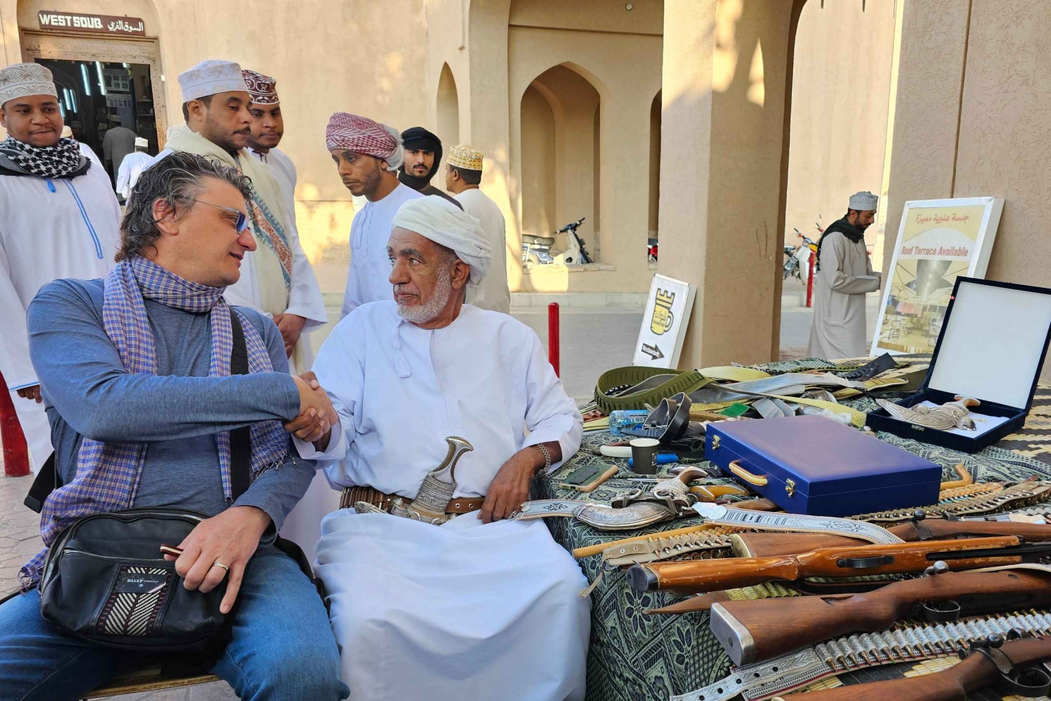 Muscat: Nizwa og Al Jabal Al Akhdar Privat tur med frokost