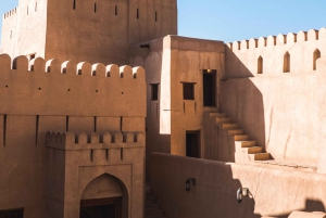 Amouage & Nizwa Full-Day Tour: Fort, Souq & Barakat Al Mouz