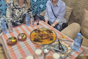 Muscat: Nizwa-fortet og den gamle landsbyen Al Hamra – heldagstur