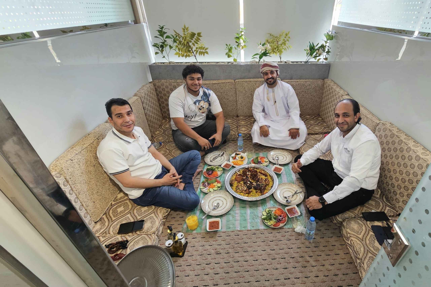 Muscat: Omani Food Tour med Shuwa & Halwa