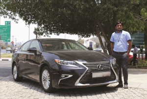 Muscat: Wadi Shab and Bimah Sinkhole Tour with Audio Guide