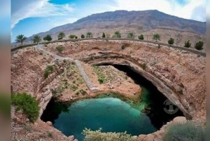 Muscat: Wadi Shab, Fins Beach, & Bimmah Sinkhole Tour