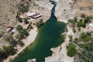 Mascate: excursão guiada em grupo ao deserto de Wahiba e Wadi Bani Khalid