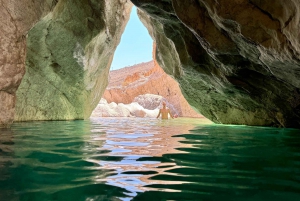 Mascate: excursão guiada em grupo ao deserto de Wahiba e Wadi Bani Khalid