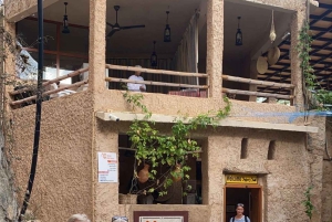 Oman: 4 päivän Wadi, Sur, aavikko, Nizwa ja Muscat -kiertue