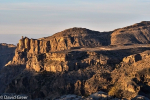 Omã: excursão de aventura de 5 dias com fortes, souqs e montanhas