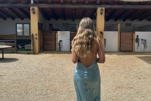 Oman-Salalah: Ridning på stranden ved solnedgang med afhentning på hotellet