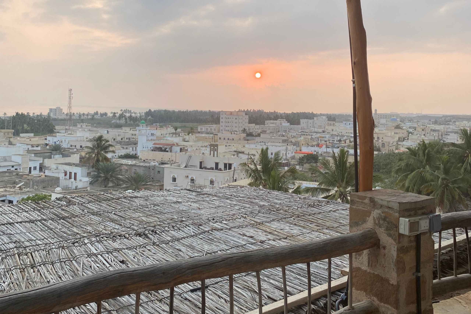 Salalah: wycieczka nocna do zamku Taqah z widokiem na zamek i meczet