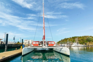 Panama: All-Inclusive Taboga Island Catamaran Cruise