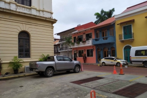 Panama City: Small-Group Miraflores Locks and City Tour