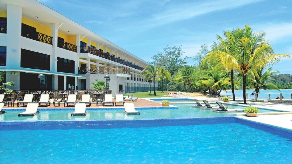 Playa Tortuga Hotel & Beach Resort