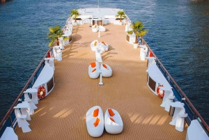 Париж: Круиз по Сене с бранчем