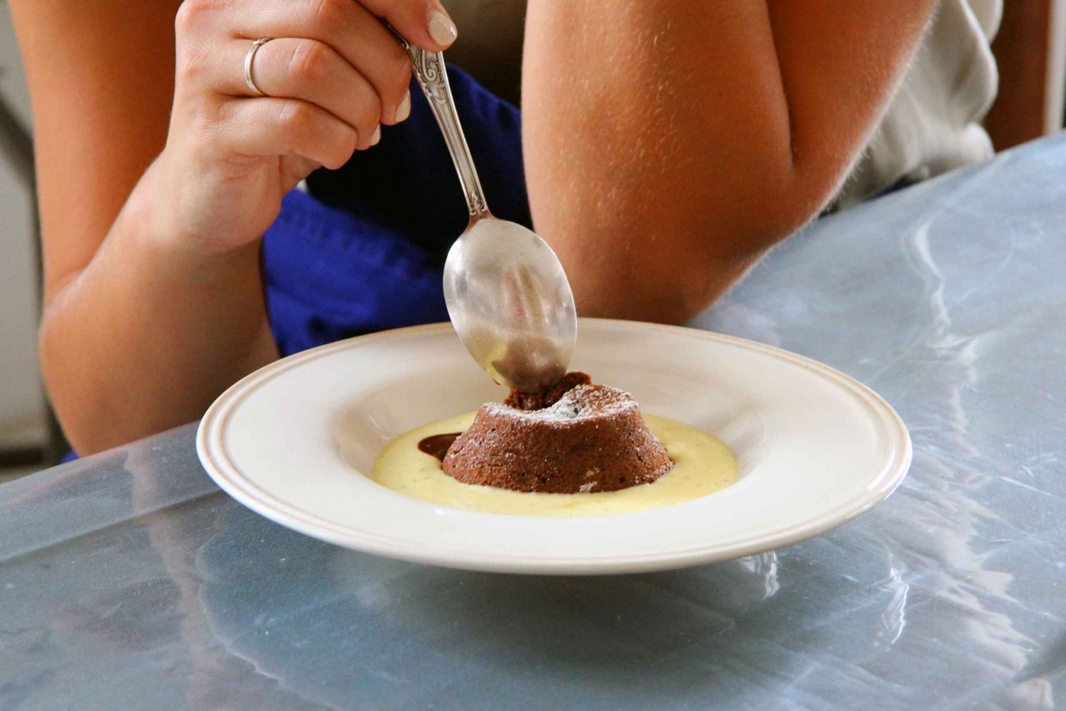 Clase de postres franceses con un chef parisino