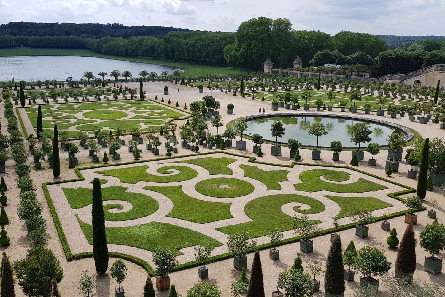 From Paris: Versailles Palace and Gardens Guided Experience