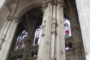 中世パリ プライベート2時間ウォーキングツアー