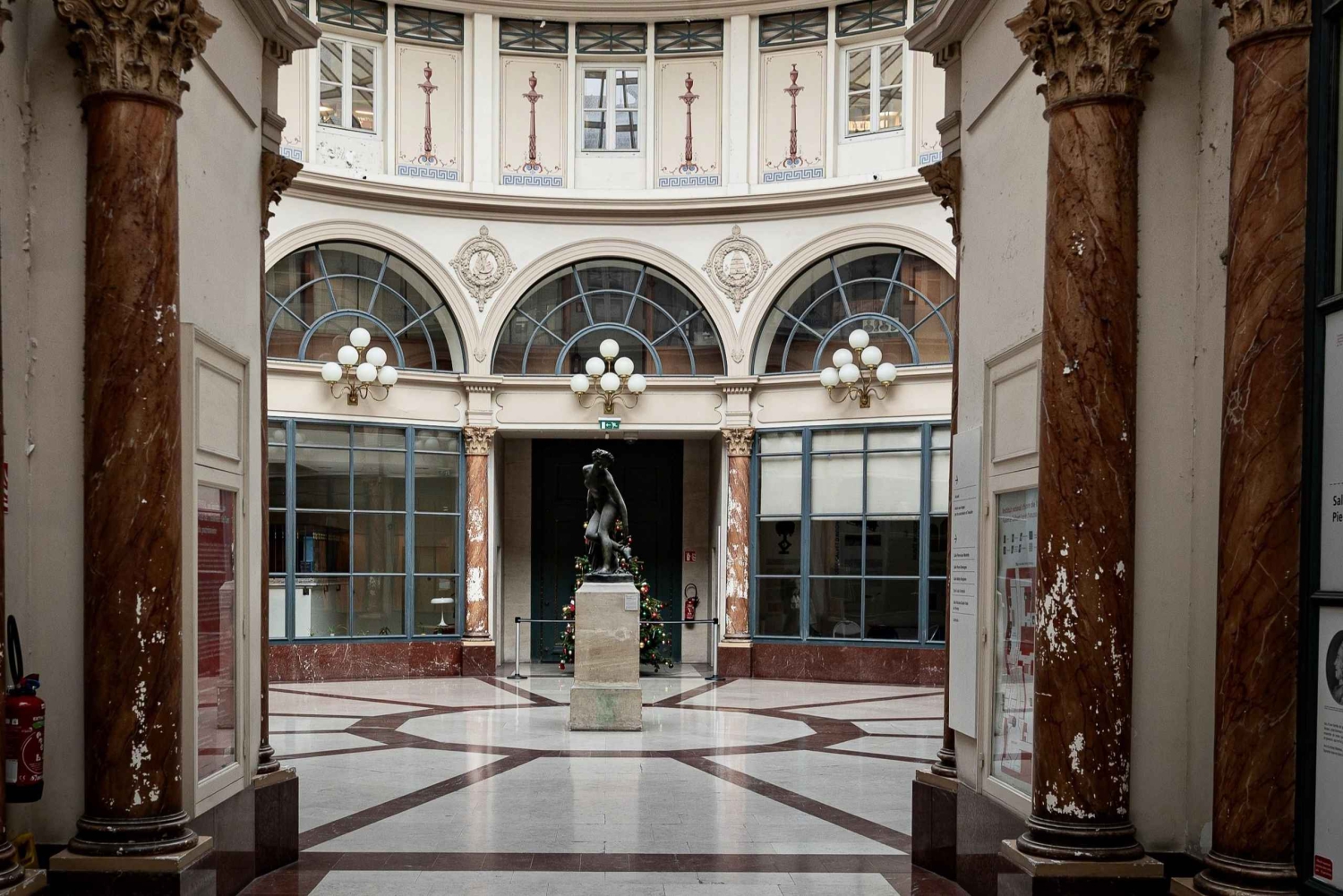 ナポレオンのパリ：革命から帝国へのウォーキングツアー