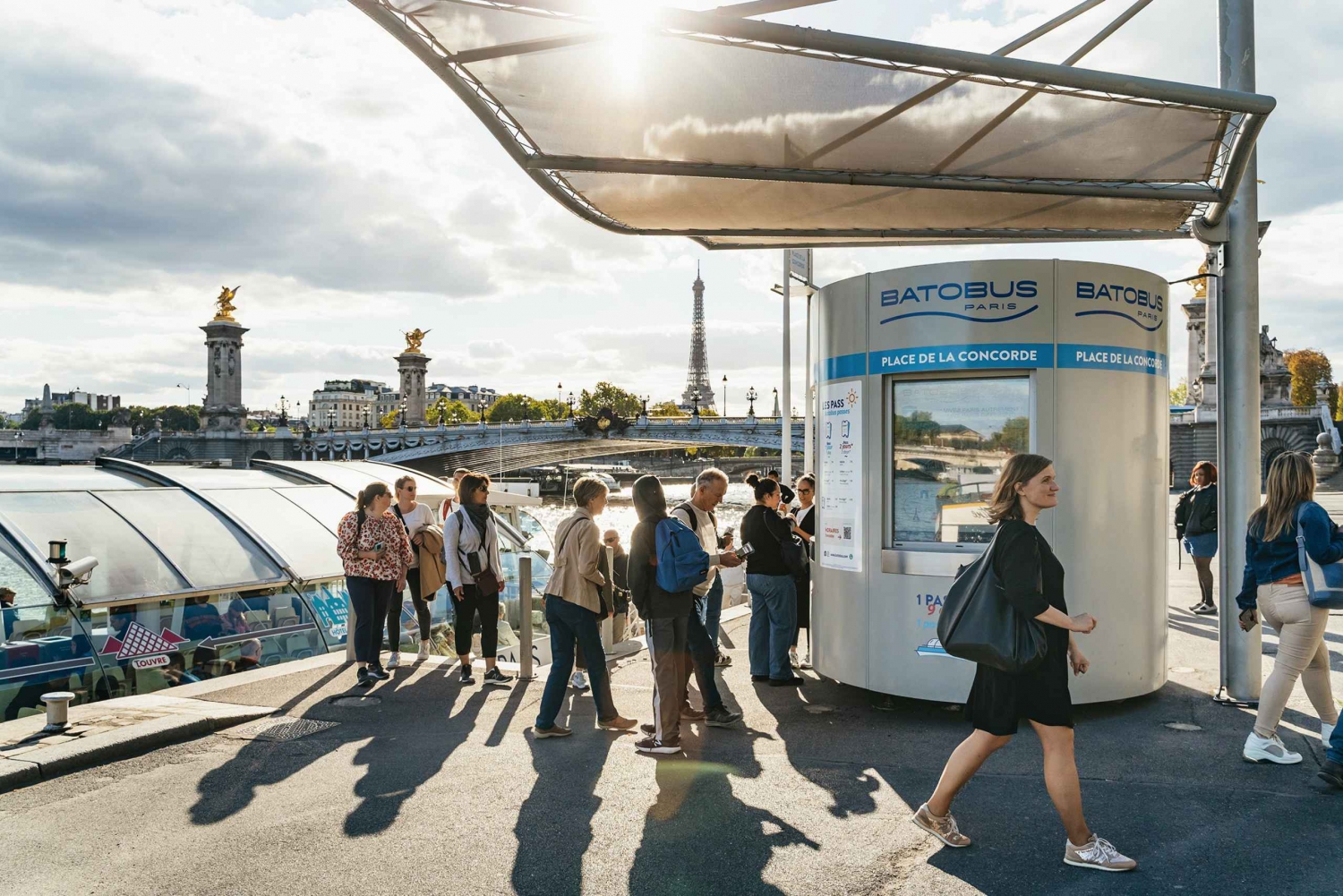Paris : croisière à arrêts multiples sur la Seine avec 9 arrêts