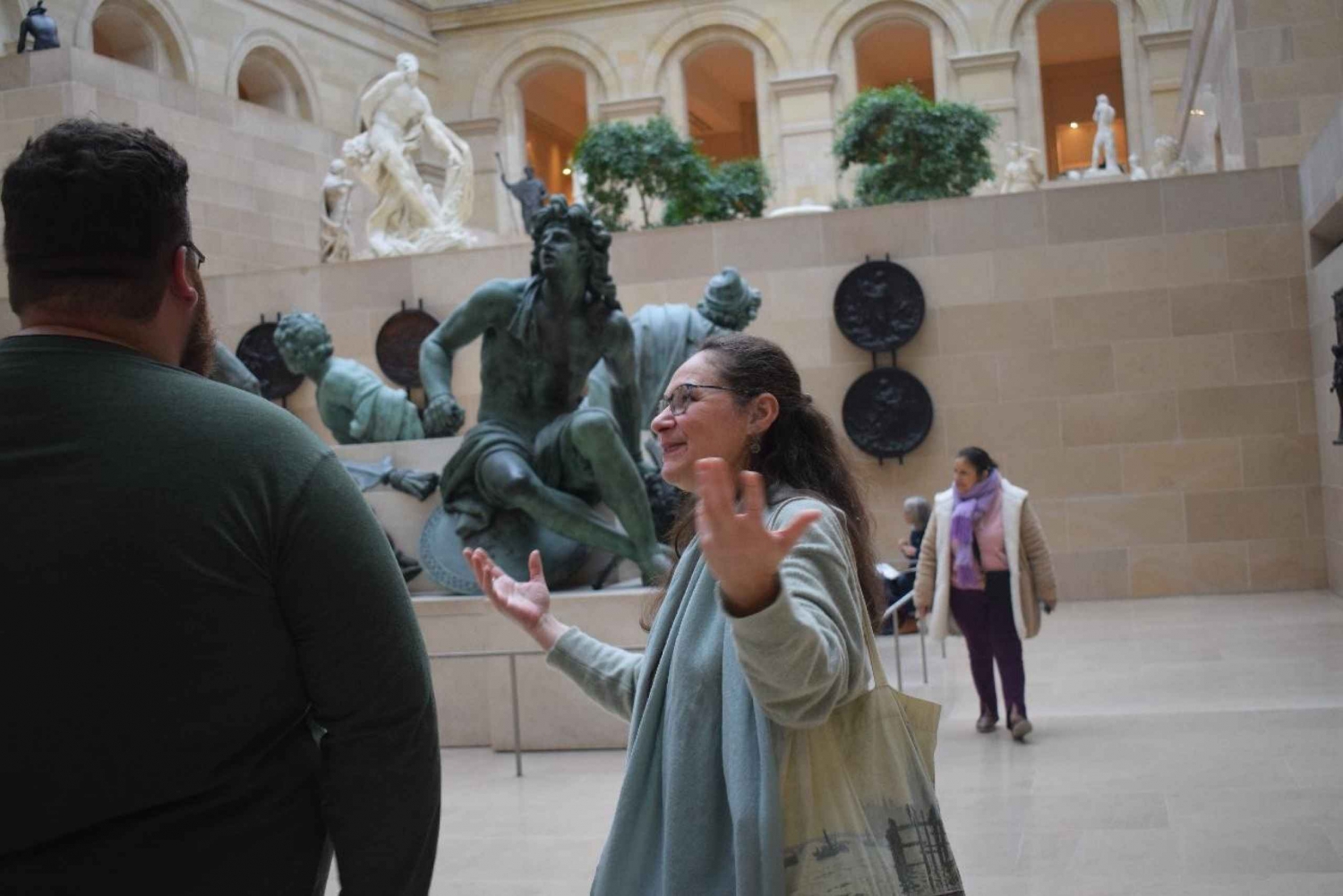 Parigi: Tour guidato del meglio del Louvre con biglietto prenotato