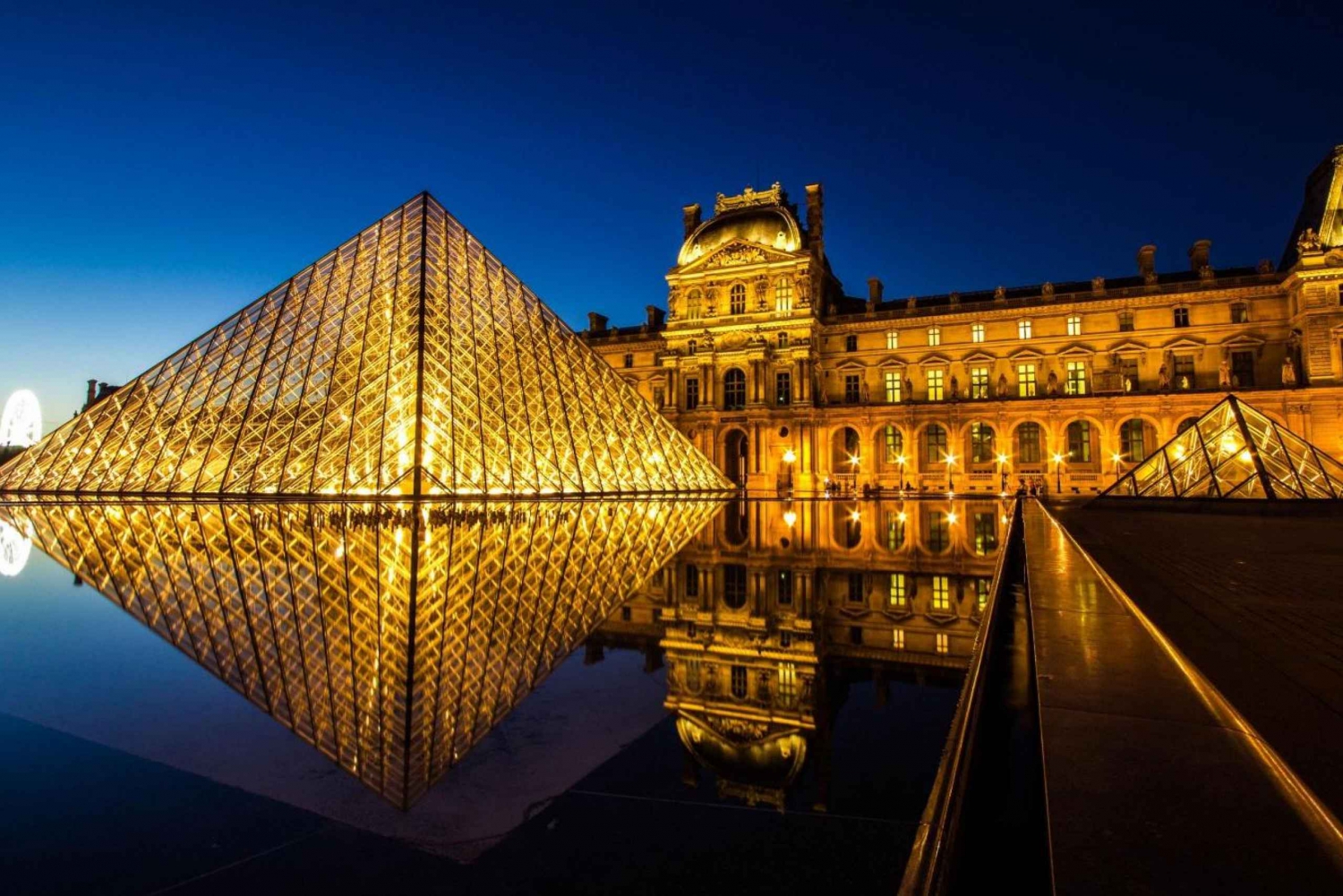 Paris By Night : visite guidée de 3 heures à vélo