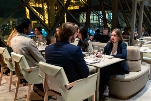 Pariisi: Jouluillallinen samppanjan kera Eiffel-tornissa