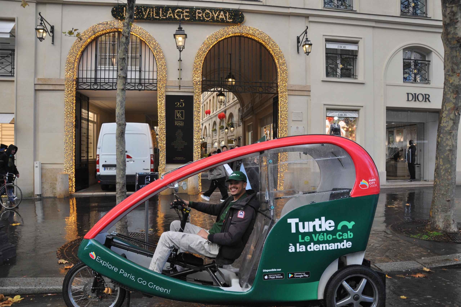 Paryż: Świąteczna wycieczka prywatna nowoczesną rikszą