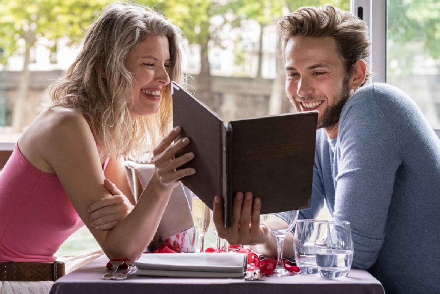 París: crucero con cena al atardecer por el río Sena