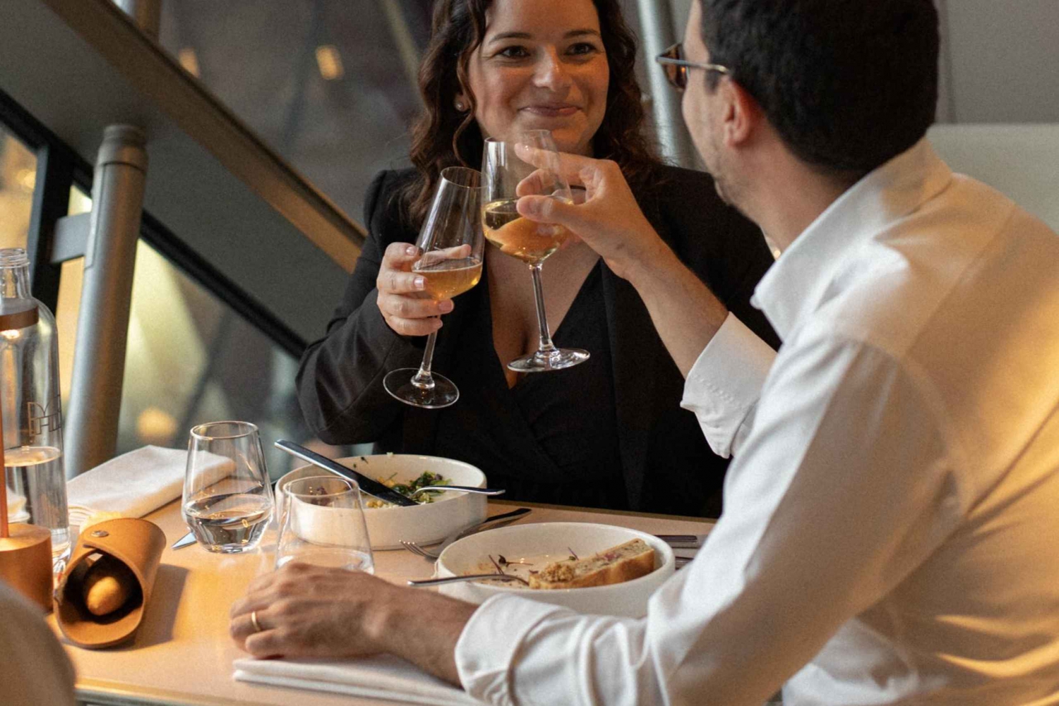 Paris, Paris: Middag i Eiffeltornet, Gustave-meny på Madame Brasserie