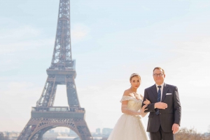 Paris - Eiffeltornet Fotografering i Eiffeltornet med ett proffs