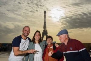 Paris : Vivez la magie de noël en balade avec un photographe pro