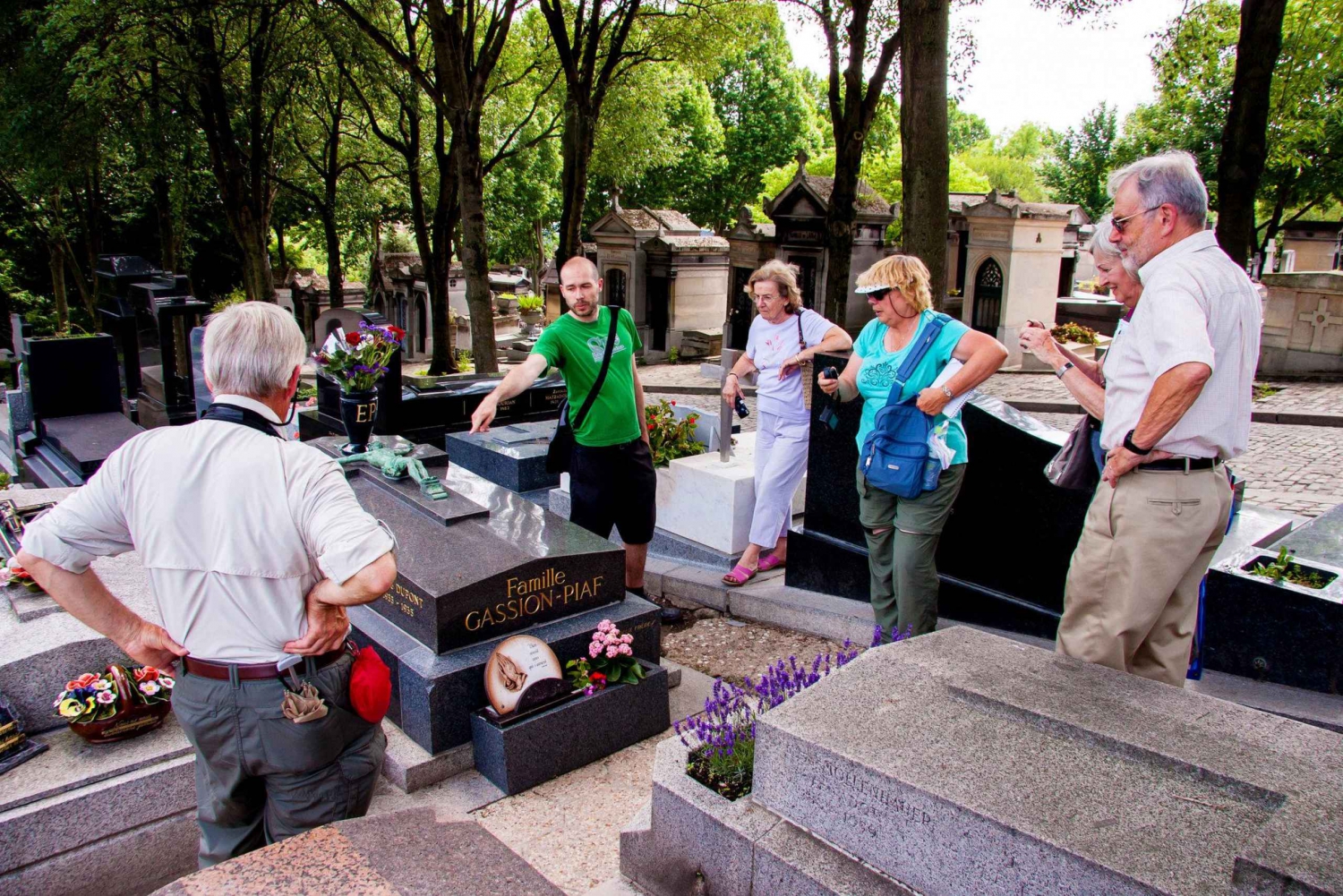 Parijs: Rondleiding beroemde graven begraafplaats Pere Lachaise