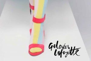 Paris: Modeshow i Galeries Lafayette Haussmann