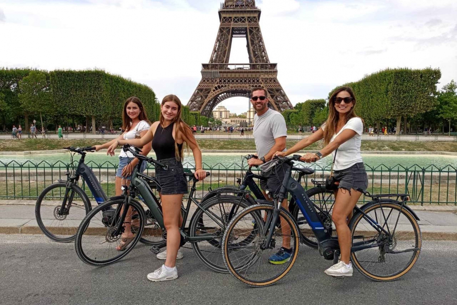 Paris: Guidad privat sightseeingtur med elcykel