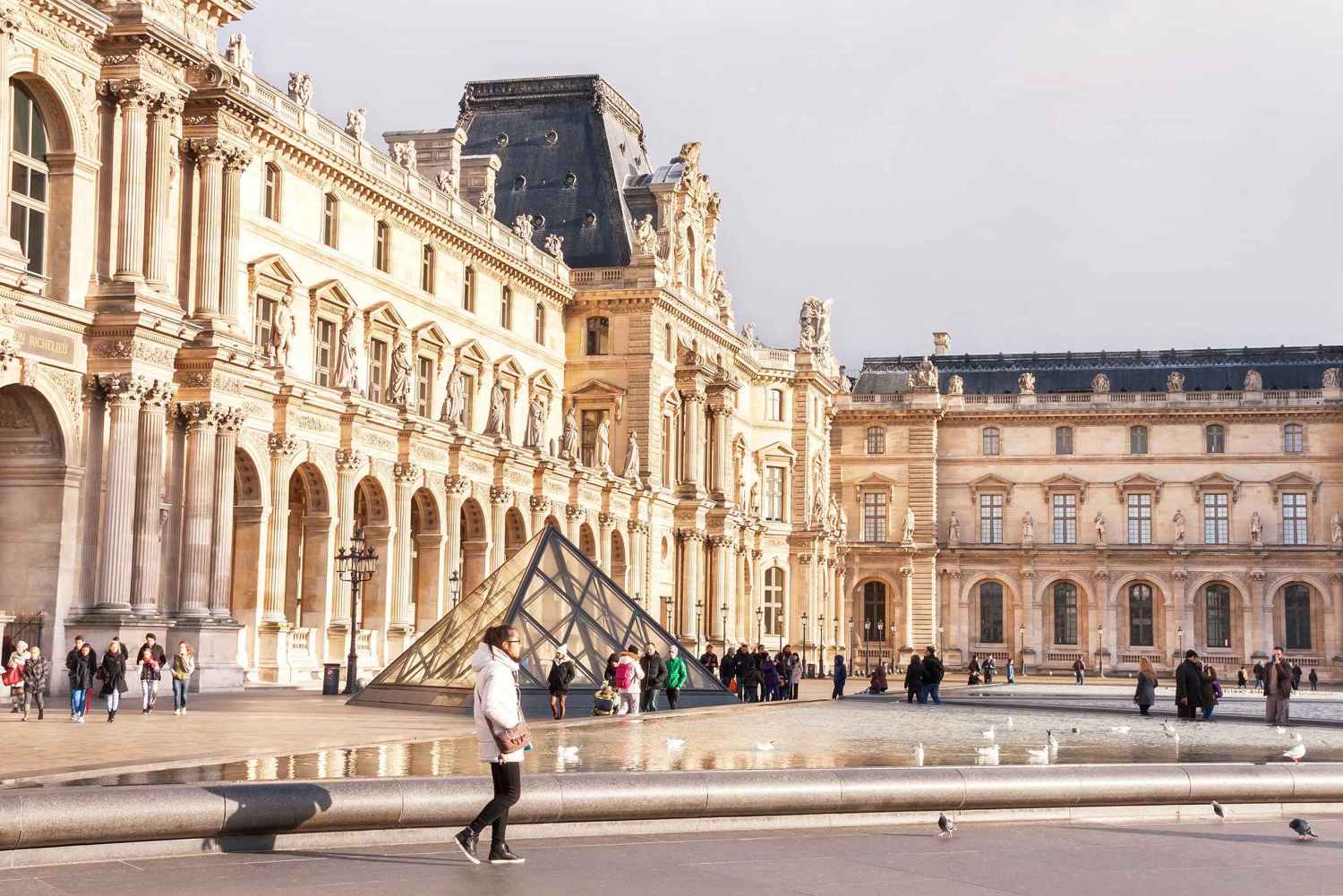 Parijs: Entreebewijs Louvre Museum en rondleiding door de tuin