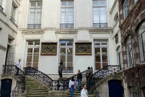 Paris: Marais Contemporary Art Galleries with an artist