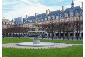 Paris: Marais Contemporary Art Galleries with an artist