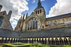 Paris: Dagstur til Mont Saint-Michel med kinesisk turguide