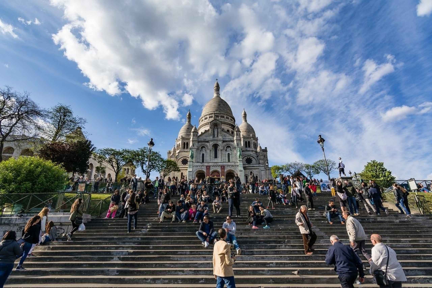 Parigi: Tour a piedi delle gemme nascoste di Montmartre con una guida locale