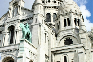 パリ：地元ガイドと一緒にモンマルトルの隠れた名所を巡るウォーキングツアー