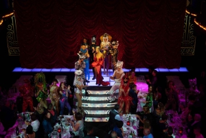 Paris : Dîner de la Saint-Sylvestre et Spectacle de Cabaret